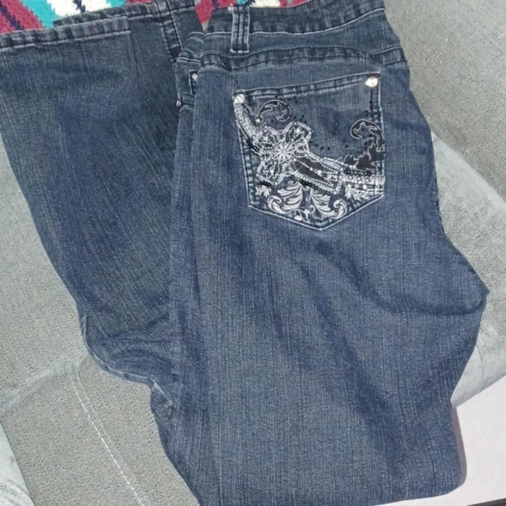 Ethel skinny jeans rhinestone/cross pocket detail, size 12, stretchy, 32" waist